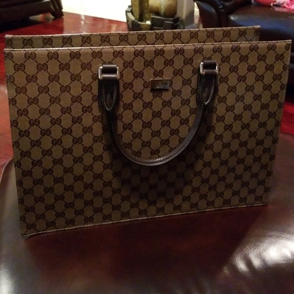 Gucci Handbags - Gucci briefcase
